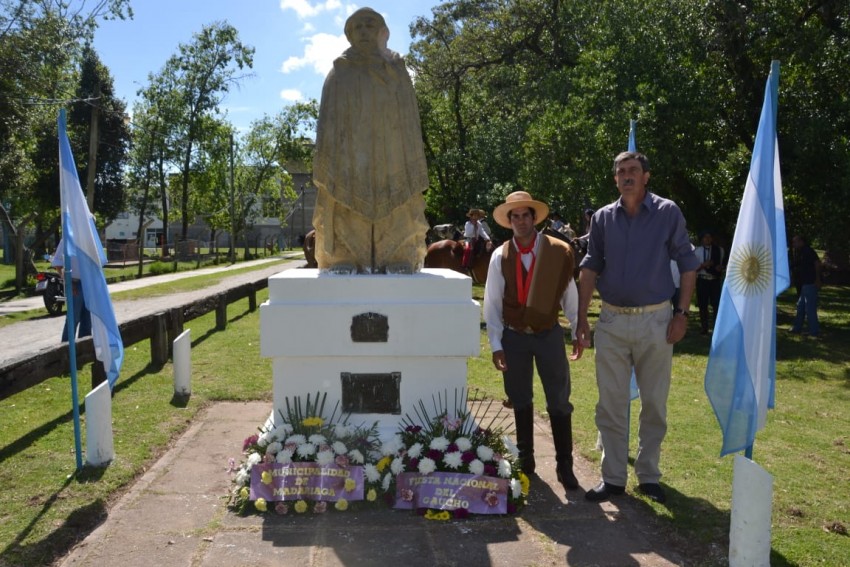Los festejos por el Da de la Tradicin incluyeron procesin, danzas f