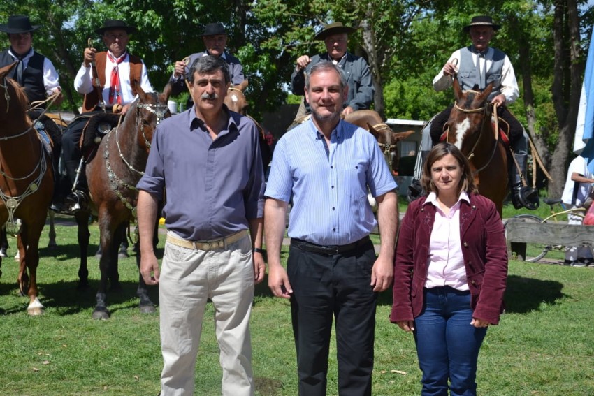 Los festejos por el Da de la Tradicin incluyeron procesin, danzas f