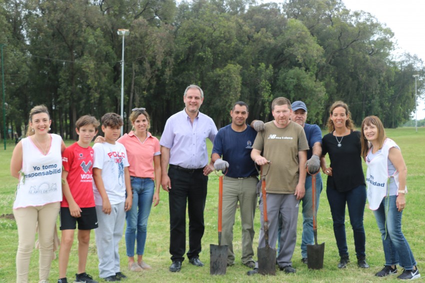 Plantaron 50 rboles en el predio de la estacin