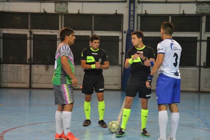 Futsal: El Modelo gan� 3 a 0 y va con ventaja al segundo partido de la