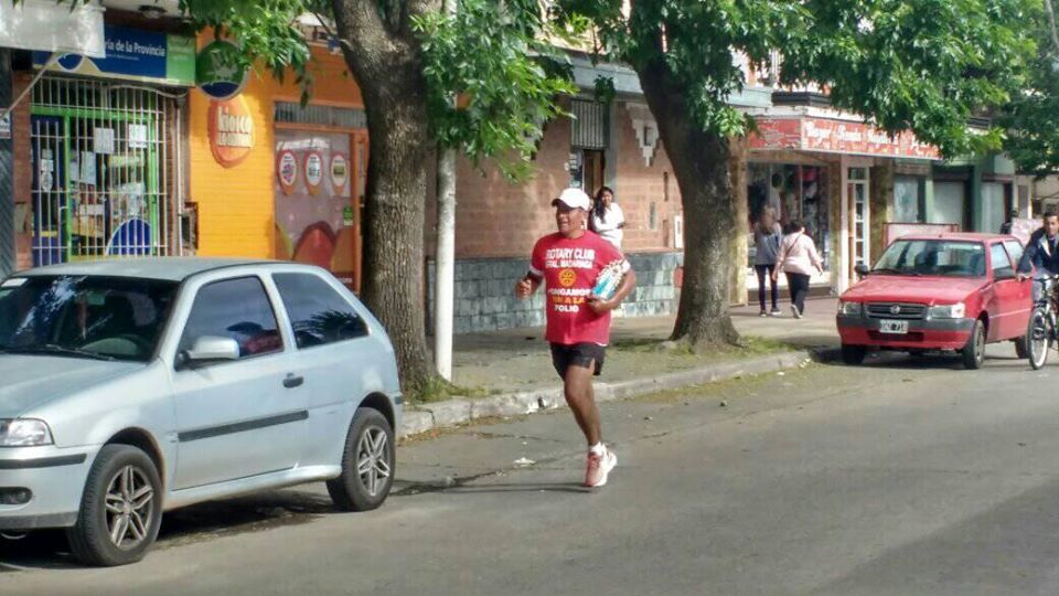 Rubn Castro cumpli con su 6 desafo solidario