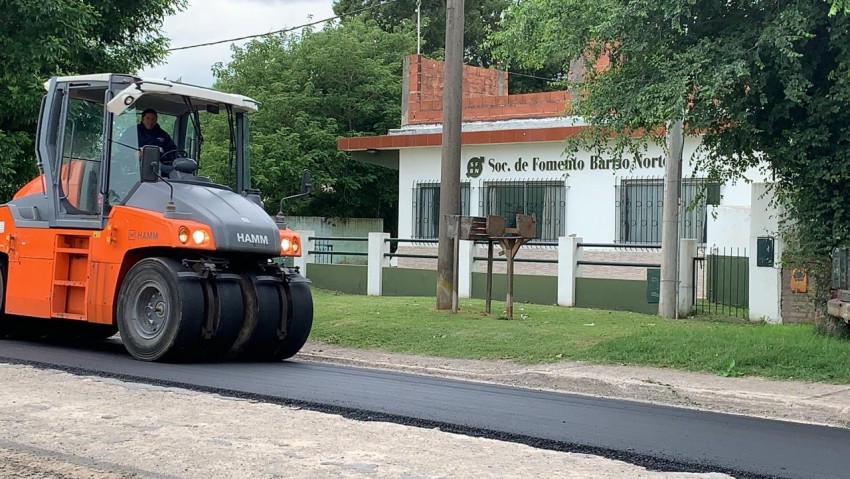 Asfaltaron Colón entre Saavedra y Mitre