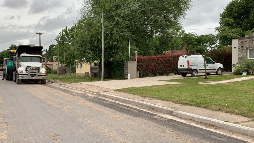 Asfaltaron Colón entre Saavedra y Mitre