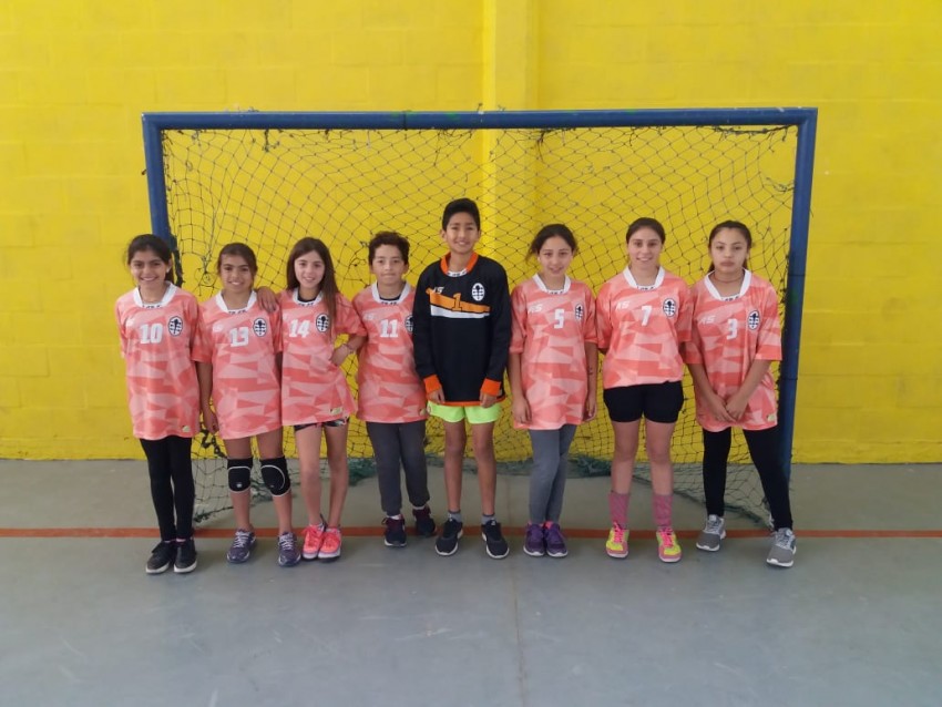 Alumnas de la Escuela de H�ndbol viajaron a Pir�n