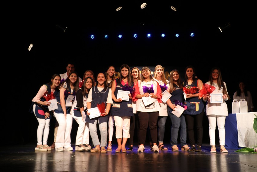 Reconocieron a los egresados con mejor promedio del Instituto 59