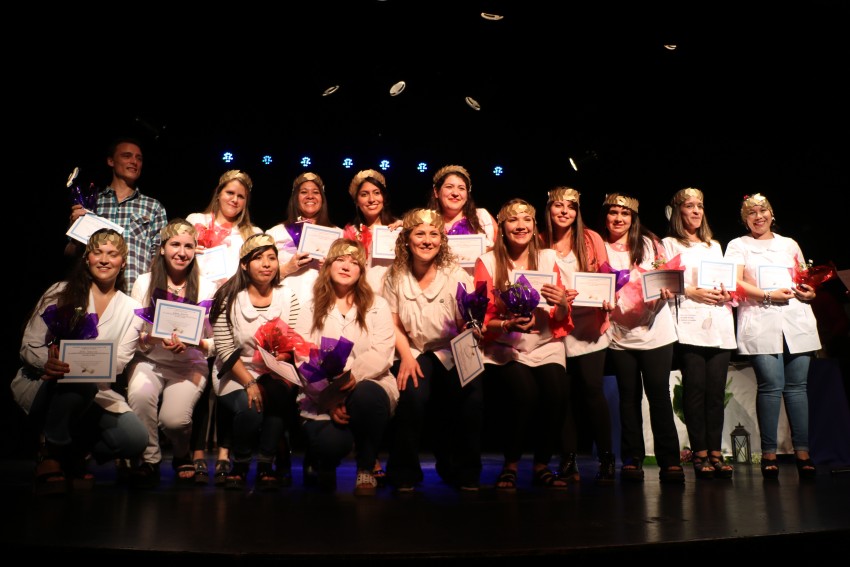 Reconocieron a los egresados con mejor promedio del Instituto 59