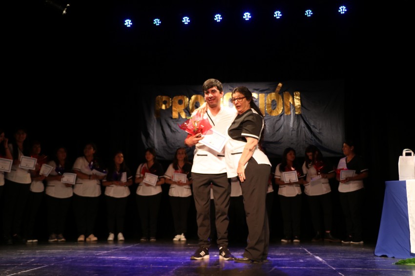 Reconocieron a los egresados con mejor promedio del Instituto 59