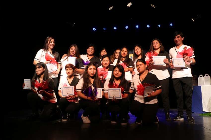 Reconocieron a los egresados con mejor promedio del Instituto 59