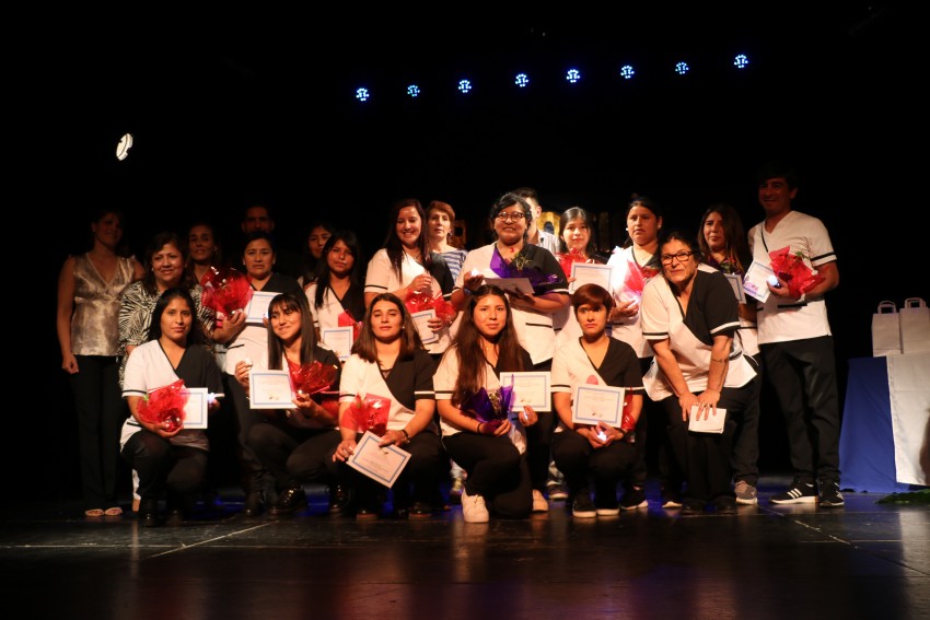 Reconocieron a los egresados con mejor promedio del Instituto 59