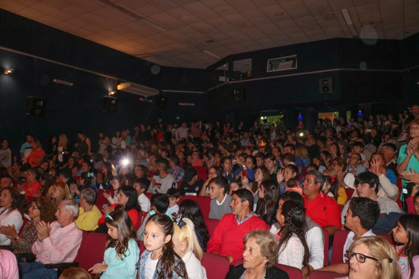 Otorgaron diplomas y reconocimientos a los egresados del Plan Fines