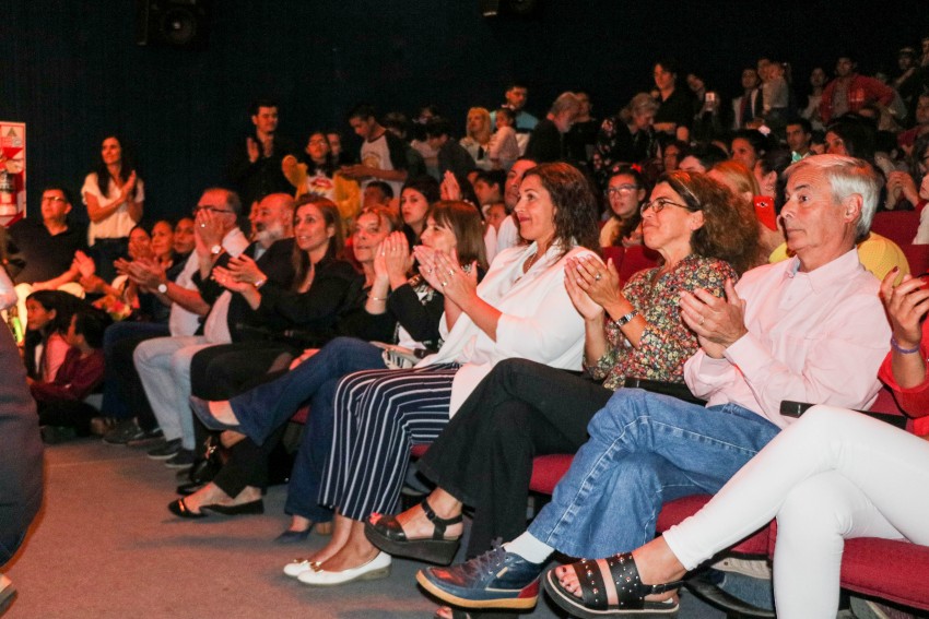 Otorgaron diplomas y reconocimientos a los egresados del Plan Fines