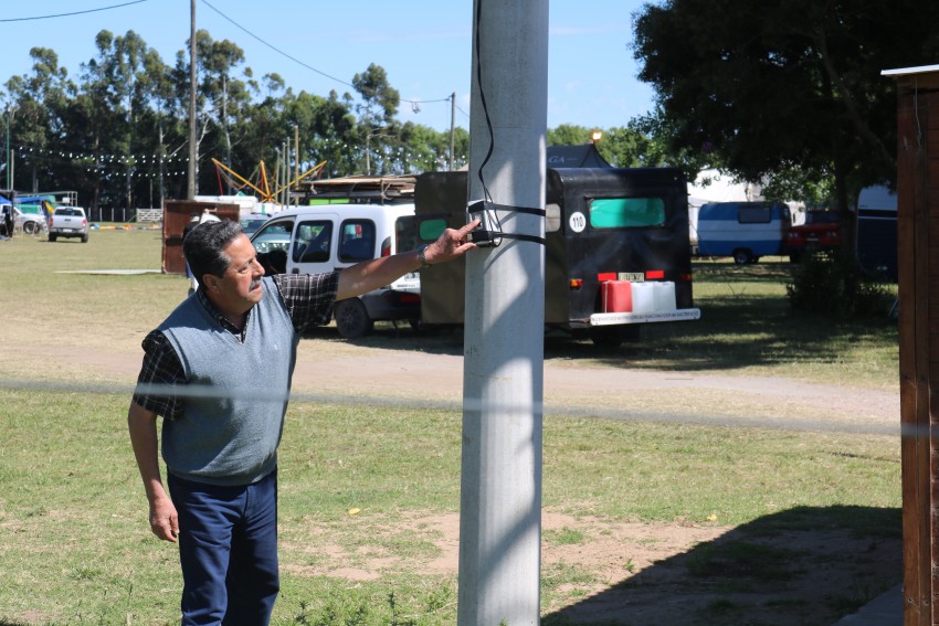 Colocaron nuevas luminarias en el predio de FAE