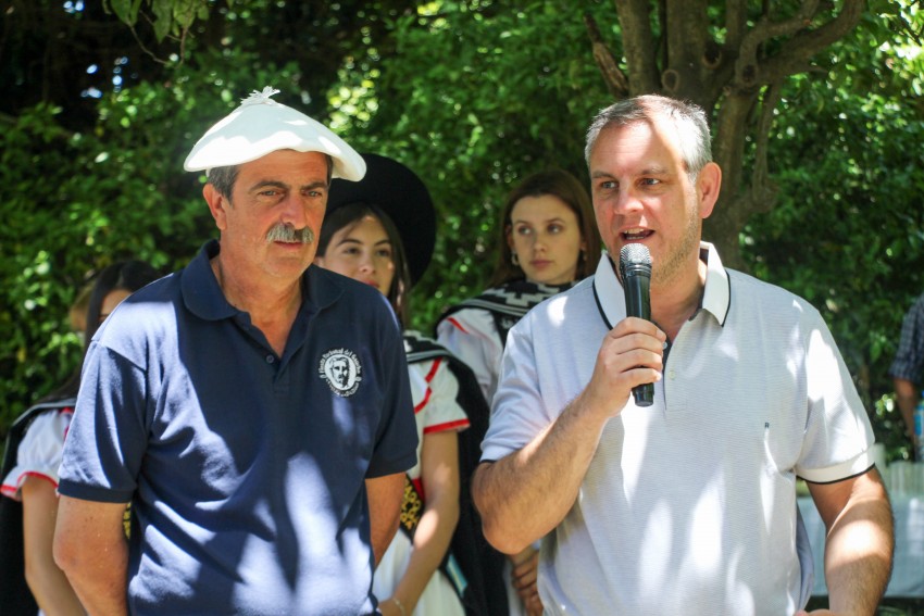 Reinas invitadas recorrieron la ciudad y fueron recibidas por el inten