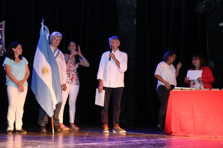 Destacaron a los egresados con mejores promedios en la Escuela de Adul