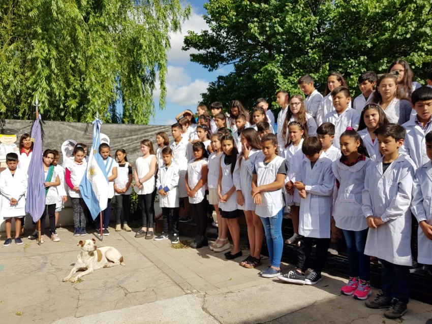 Continan los egresos y los reconocimientos a los alumnos destacados