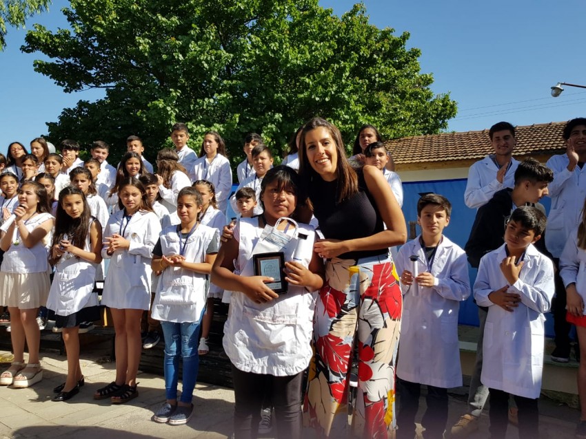 Continan los egresos y los reconocimientos a los alumnos destacados