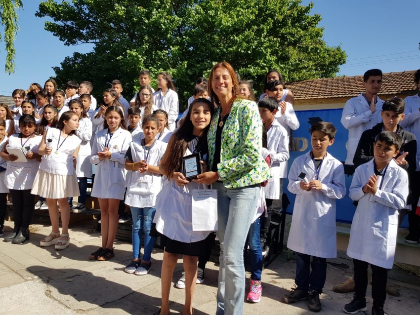 Continan los egresos y los reconocimientos a los alumnos destacados