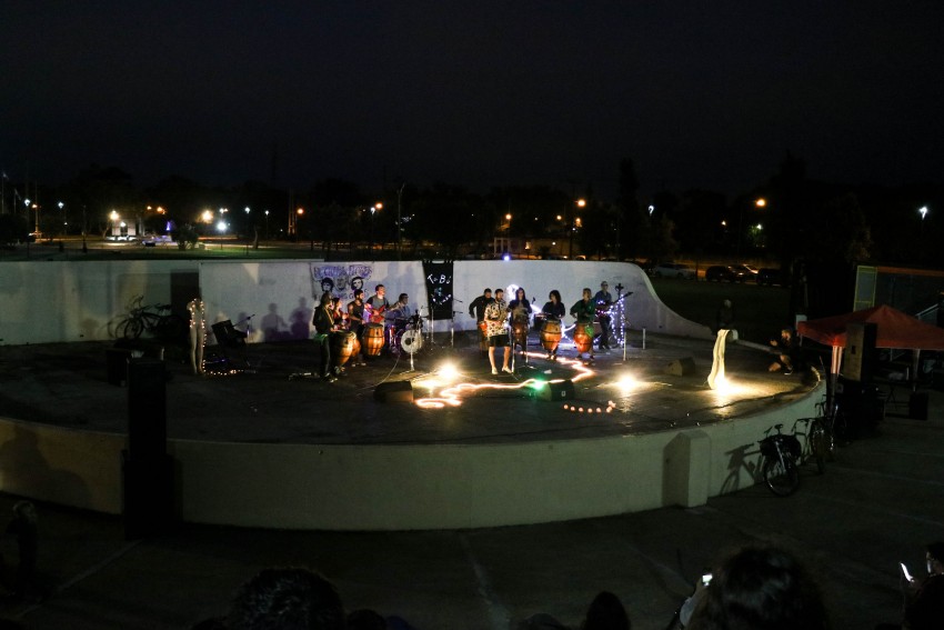 Esmowing y Tab se lucieron en el Anfiteatro