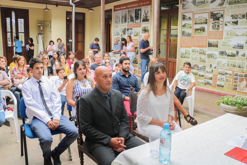 Tres parejas dieron el s en el Museo Histrico