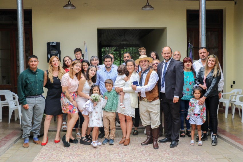 Tres parejas dieron el s en el Museo Histrico