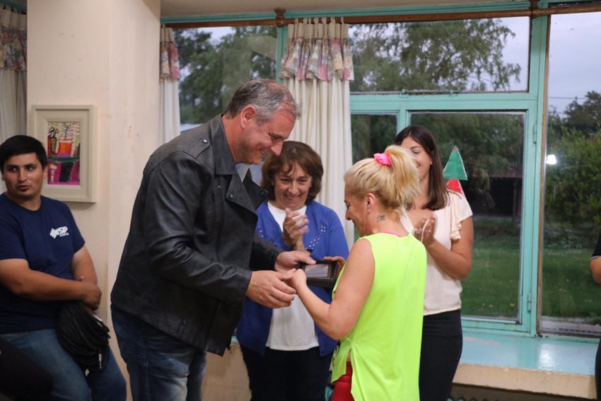 Los abuelos del hogar tuvieron su festejo de fin de a�o