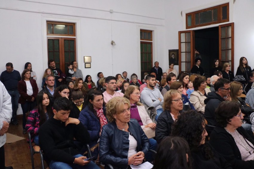 Ante una importante cantidad de pblico se realiz el concierto navide