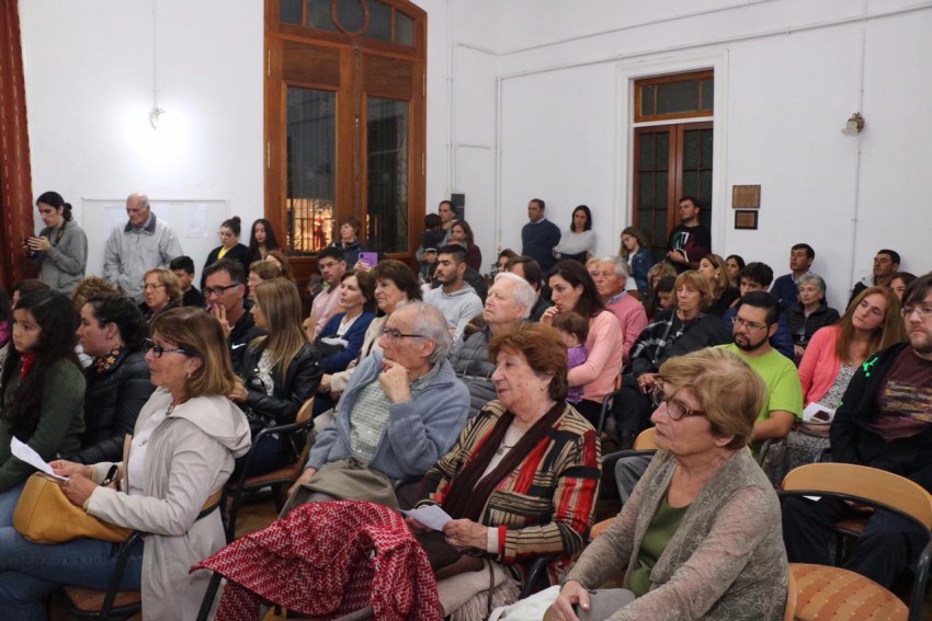 Ante una importante cantidad de pblico se realiz el concierto navide