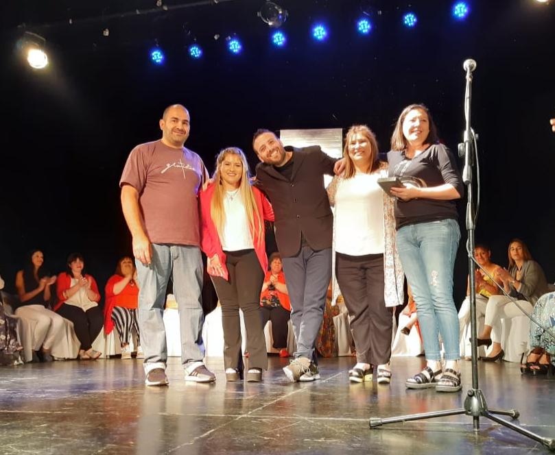 Se recibi la primera promocin de Psiclogos Sociales