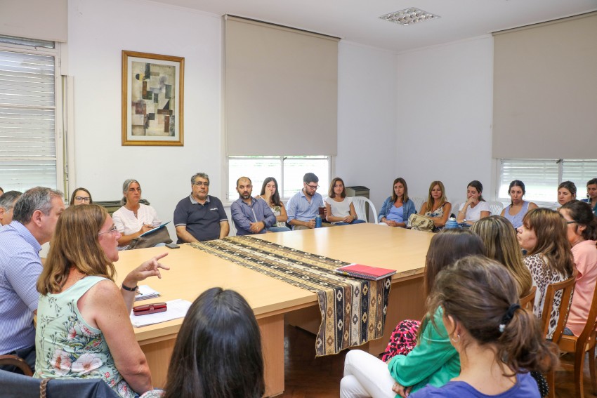 Distintas áreas de Desarrollo Social se reunieron para coordinar el tr
