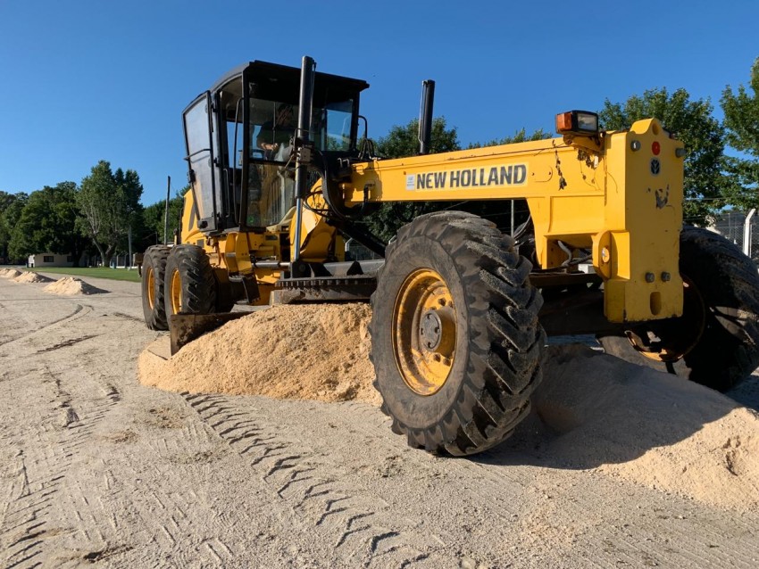 Iniciaron los trabajos para mejorar el estado de la pista de atletismo