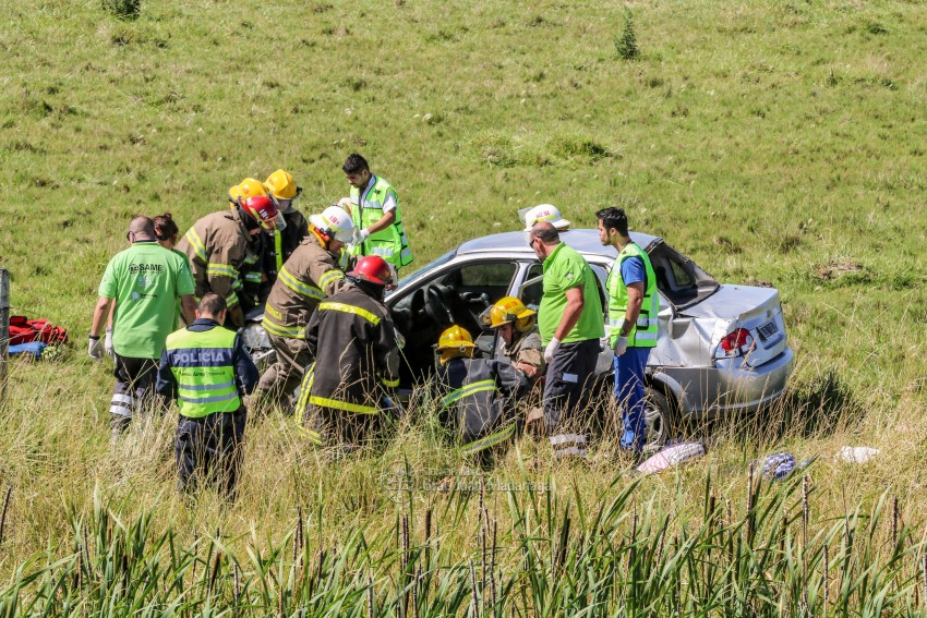 Despiste y vuelco en Ruta 74: Trasladaron un herido al Hospital