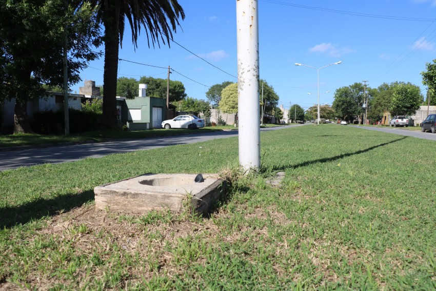 Iniciaron con el remplazo de luminarias en la avenida Tuyú