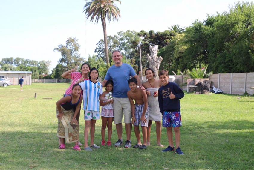 Con m�s de 180 chicos y la visita de los reyes inici� la colonia de ve