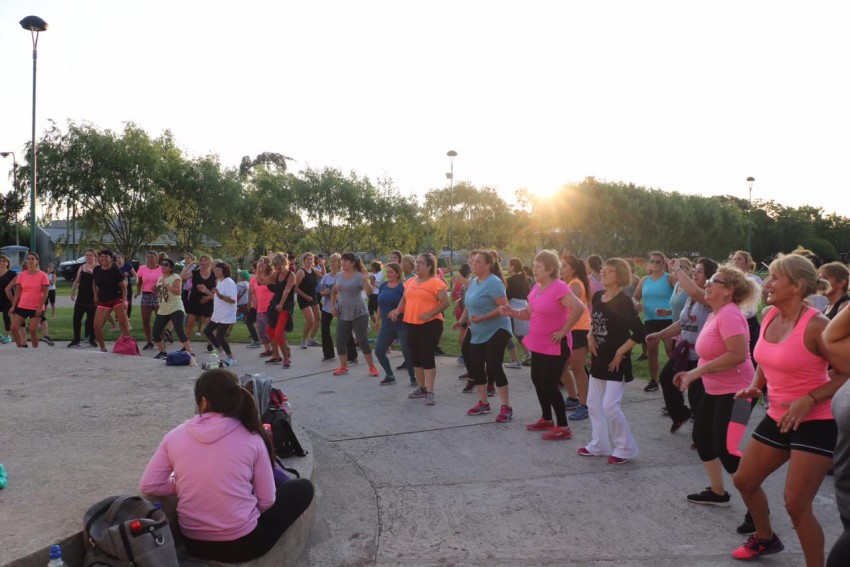 Ms de 100 personas se prendieron con zumba en las Tardecitas Cultural