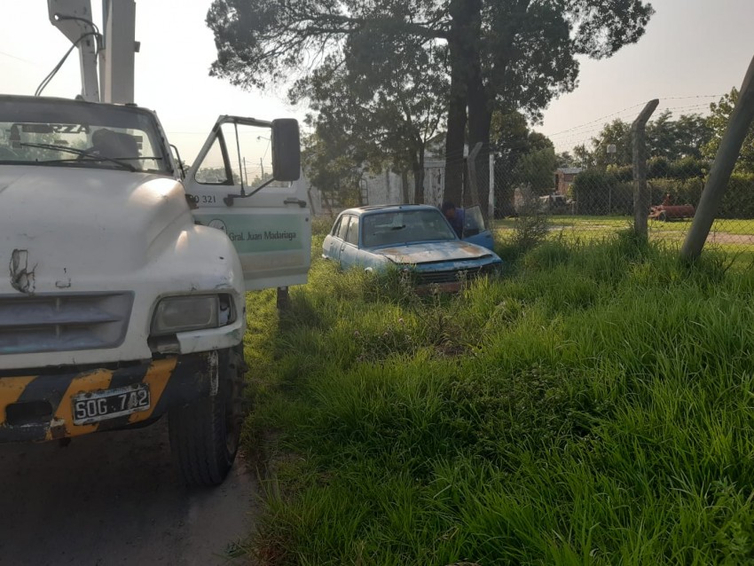Retiraron vehculos que estaban en abandonados en la va pblica