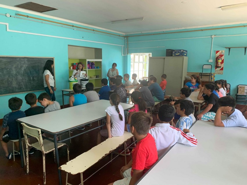 Municipales concientizaron a alumnos de las Escuelas de Verano sobre e