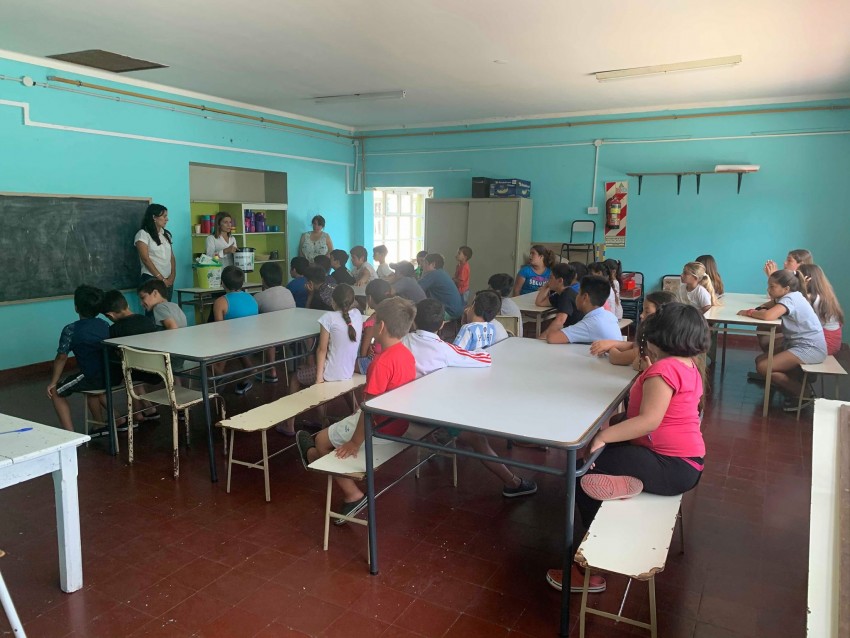 Municipales concientizaron a alumnos de las Escuelas de Verano sobre e