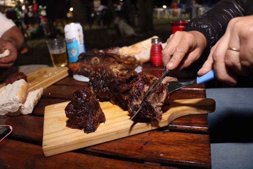 Juan Carlos Cupaiolo cerr la segunda noche de La Invernada con un rec