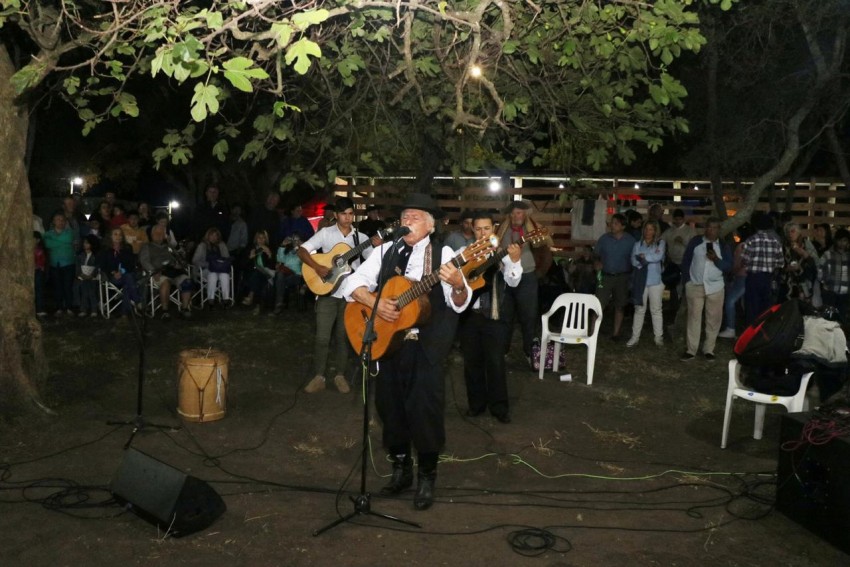 Juan Carlos Cupaiolo cerr la segunda noche de La Invernada con un rec