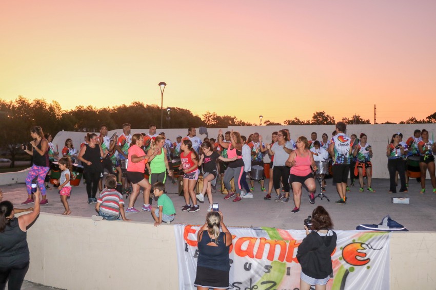 Hubo zumba y percusin en el Anfiteatro