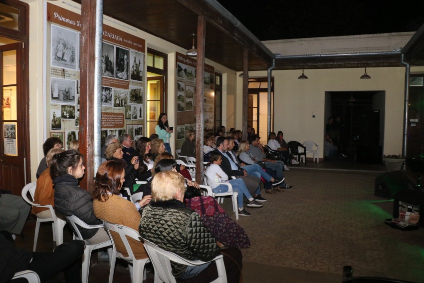 Julie lvarez y Roberto Farinola cautivaron al pblico con su msica