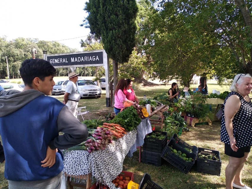 Productos madariaguenses a la venta en el Mercado de la Estación y el