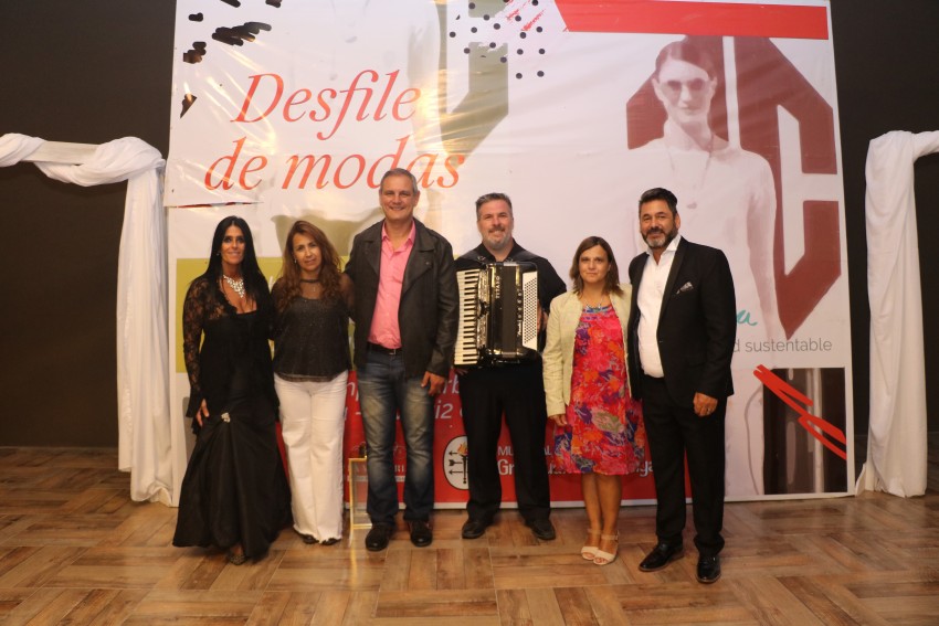 Recaudaron ms de 70 mil pesos durante el desfile a beneficio del Hosp