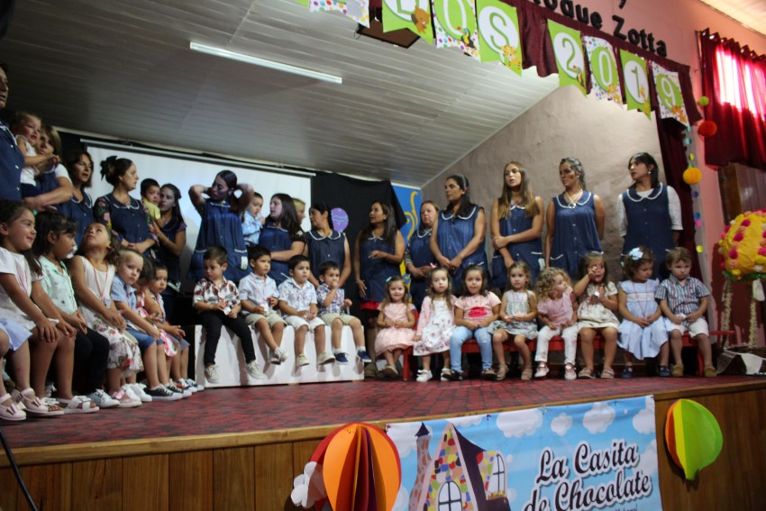 Egresaron 24 alumnos del maternal