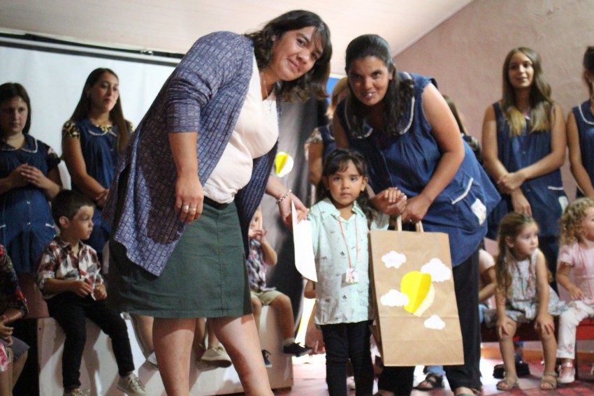 Egresaron 24 alumnos del maternal