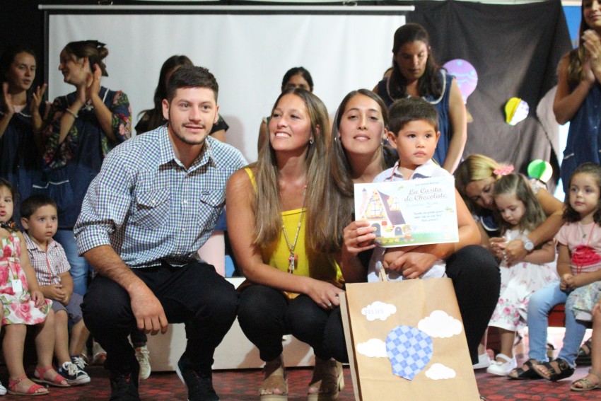 Egresaron 24 alumnos del maternal