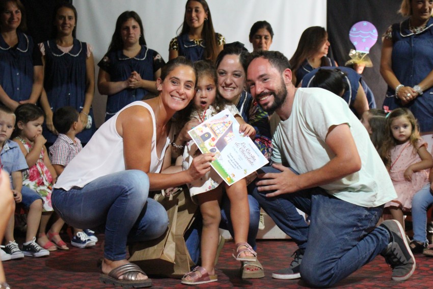 Egresaron 24 alumnos del maternal