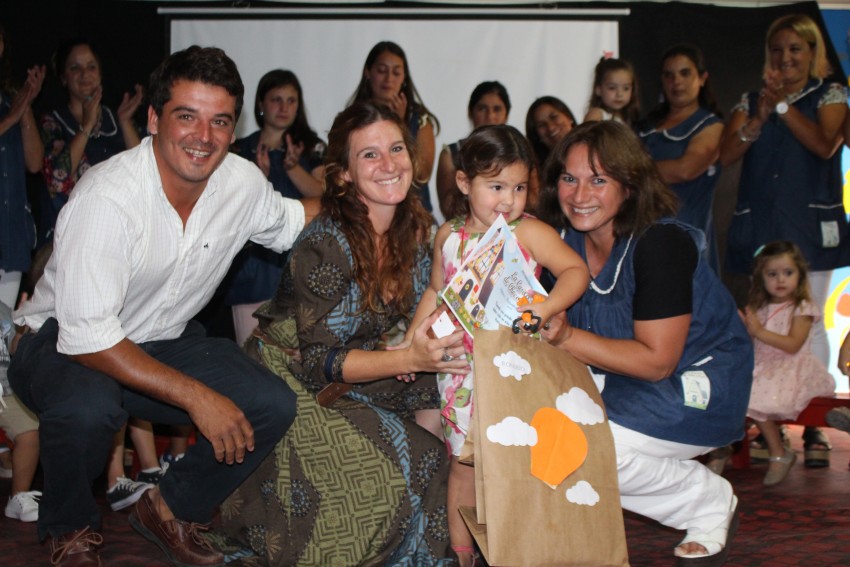 Egresaron 24 alumnos del maternal