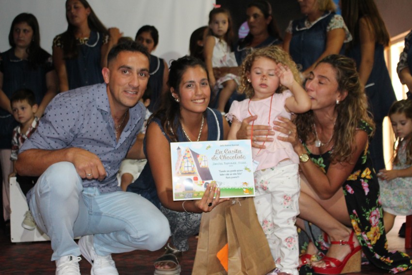 Egresaron 24 alumnos del maternal