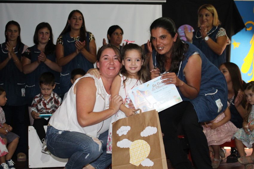 Egresaron 24 alumnos del maternal